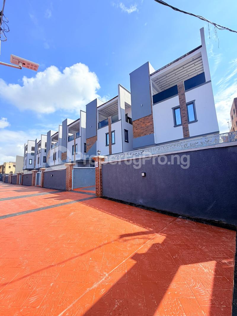5 bedroom House for rent Opebi Ikeja Lagos