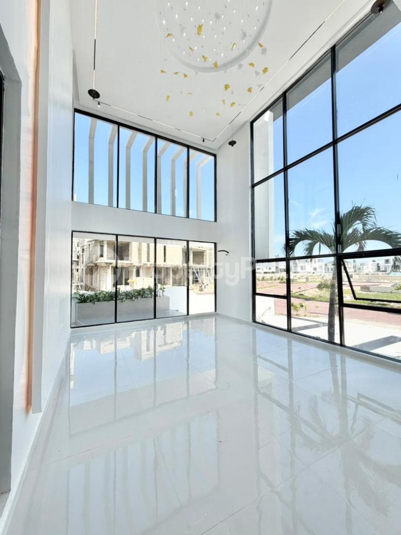 5 bedroom House for sale Osapa london Lekki Lagos