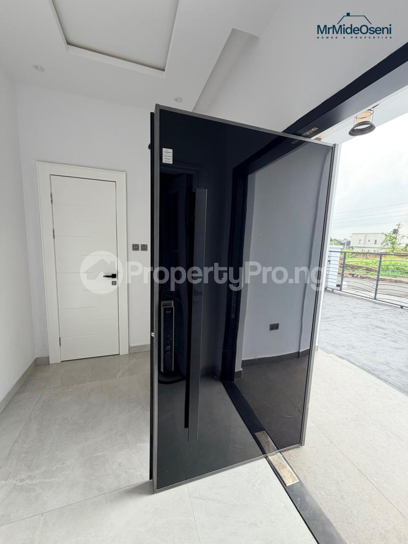 5 bedroom House for sale Kolapo Ishola Gra Akobo Ibadan Oyo