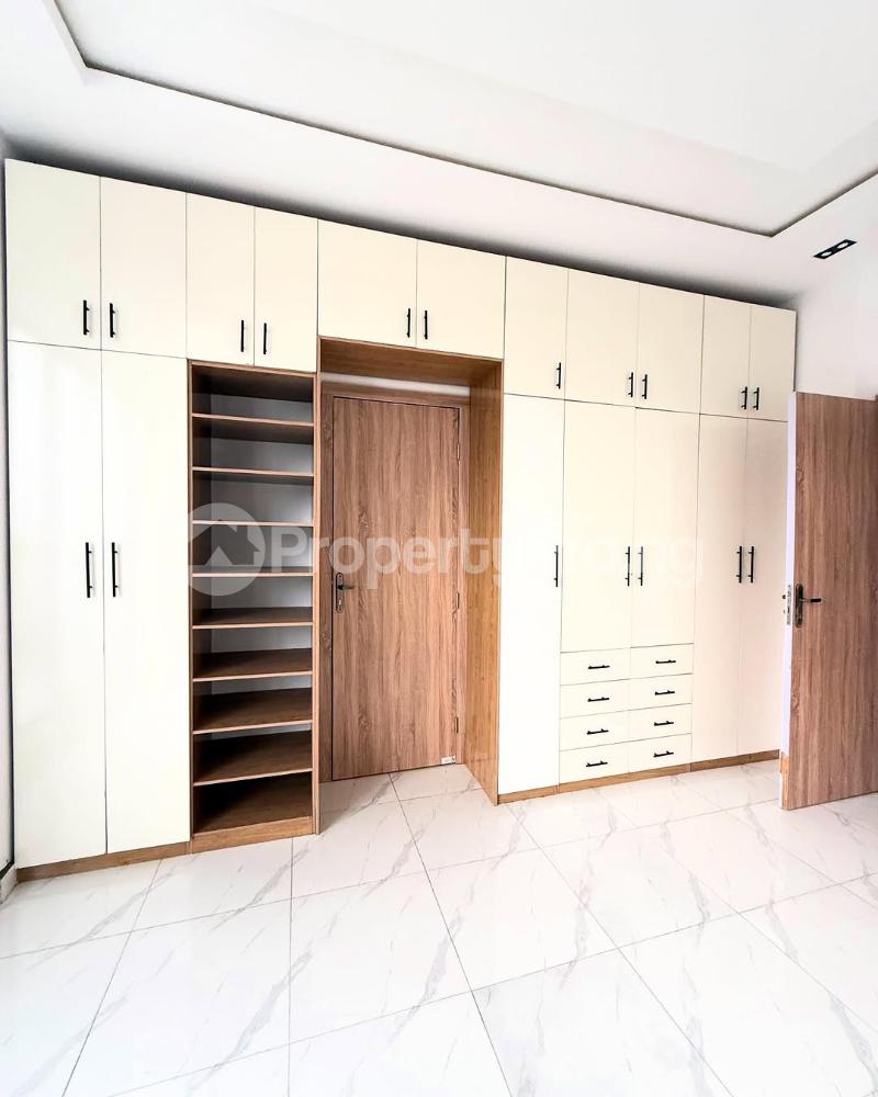 5 bedroom House for sale chevron Lekki Lagos