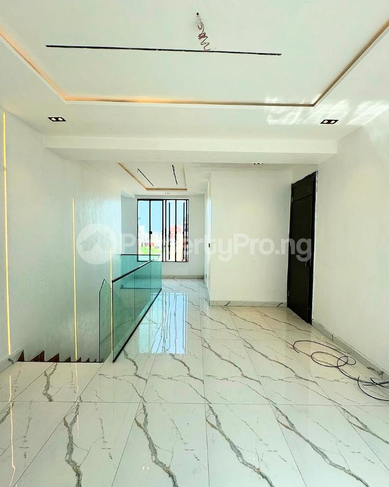 5 bedroom House for sale chevron Lekki Lagos