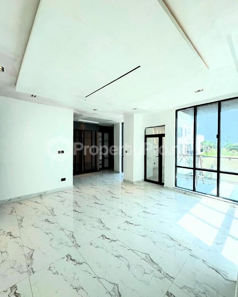 5 bedroom House for sale chevron Lekki Lagos