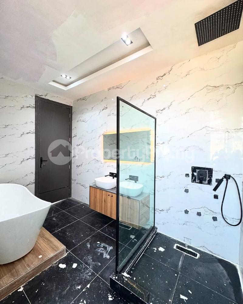 5 bedroom House for sale chevron Lekki Lagos