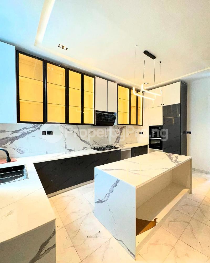 5 bedroom House for sale chevron Lekki Lagos