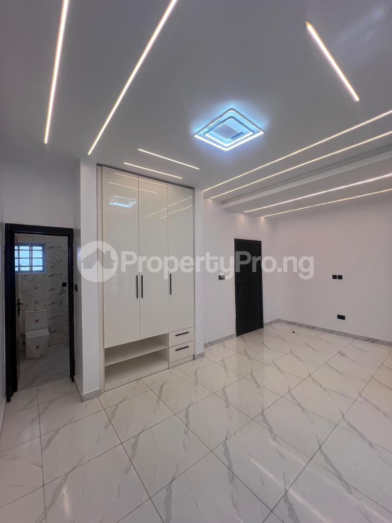5 bedroom House for sale Osapa london Lekki Lagos