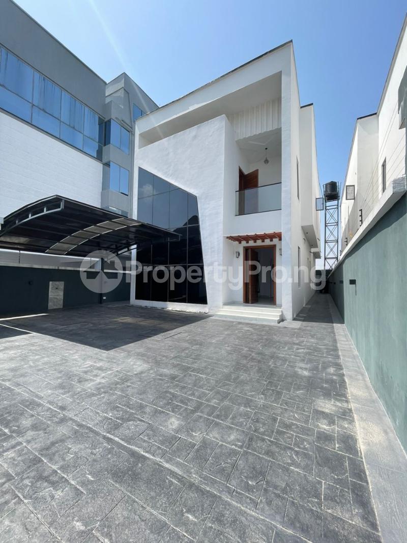 5 bedroom House for sale chevron Lekki Lagos