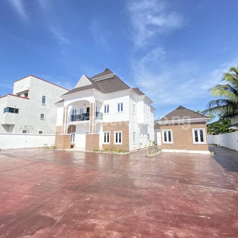 5 bedroom House for sale A Osapa london Lekki Lagos