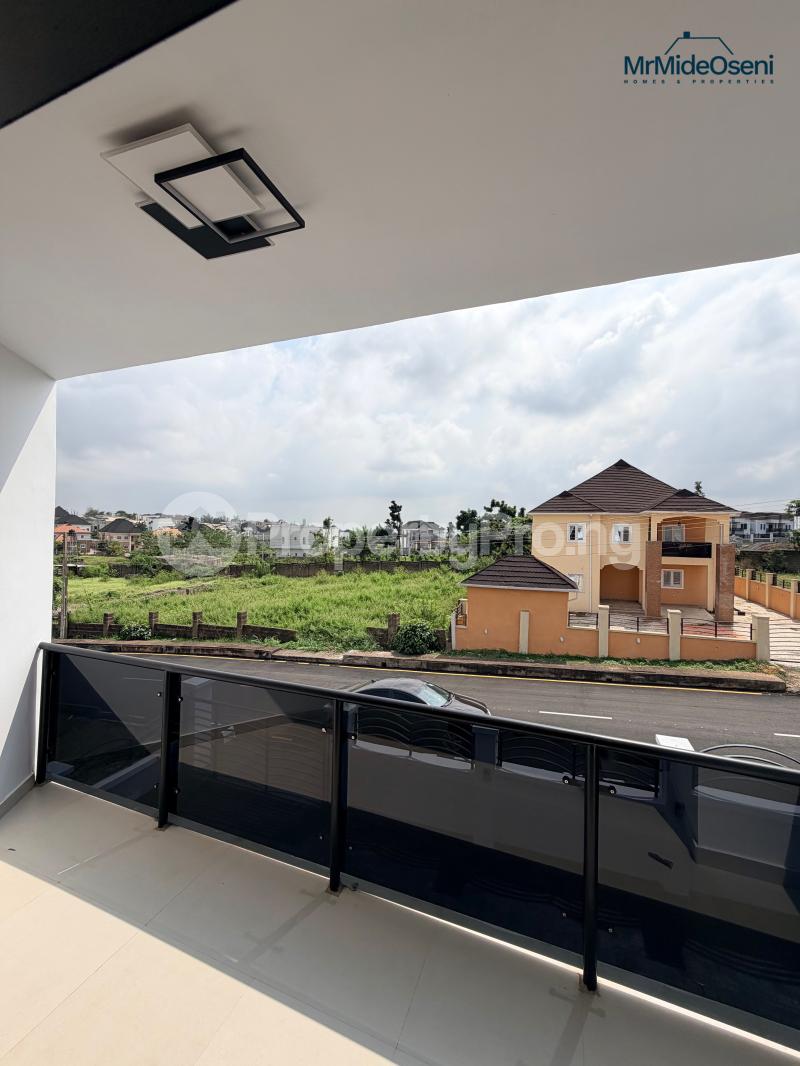 5 bedroom House for sale Kolapo Ishola Gra Akobo Ibadan Oyo