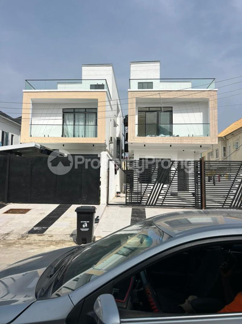 5 bedroom House for sale Ologolo Lekki Lagos