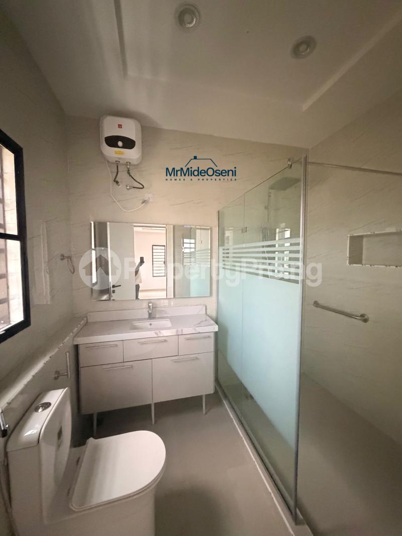 5 bedroom House for sale Kolapo Ishola Gra Akobo Ibadan Oyo