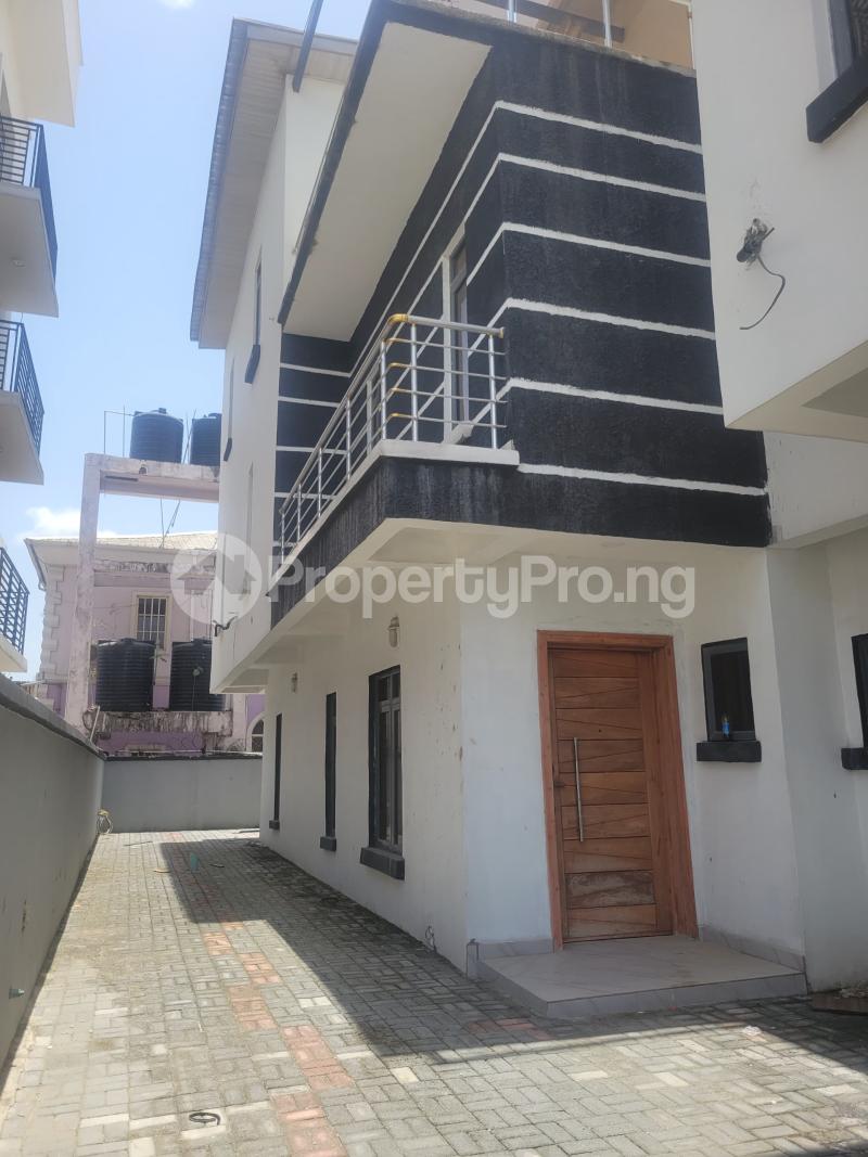 5 bedroom House for sale Brownstone Estate Ikate Lekki Lagos