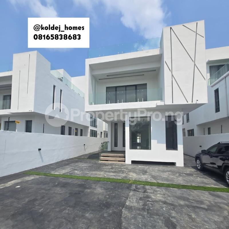 5 bedroom House for sale Pinnock Beach Estate Osapa london Lekki Lagos