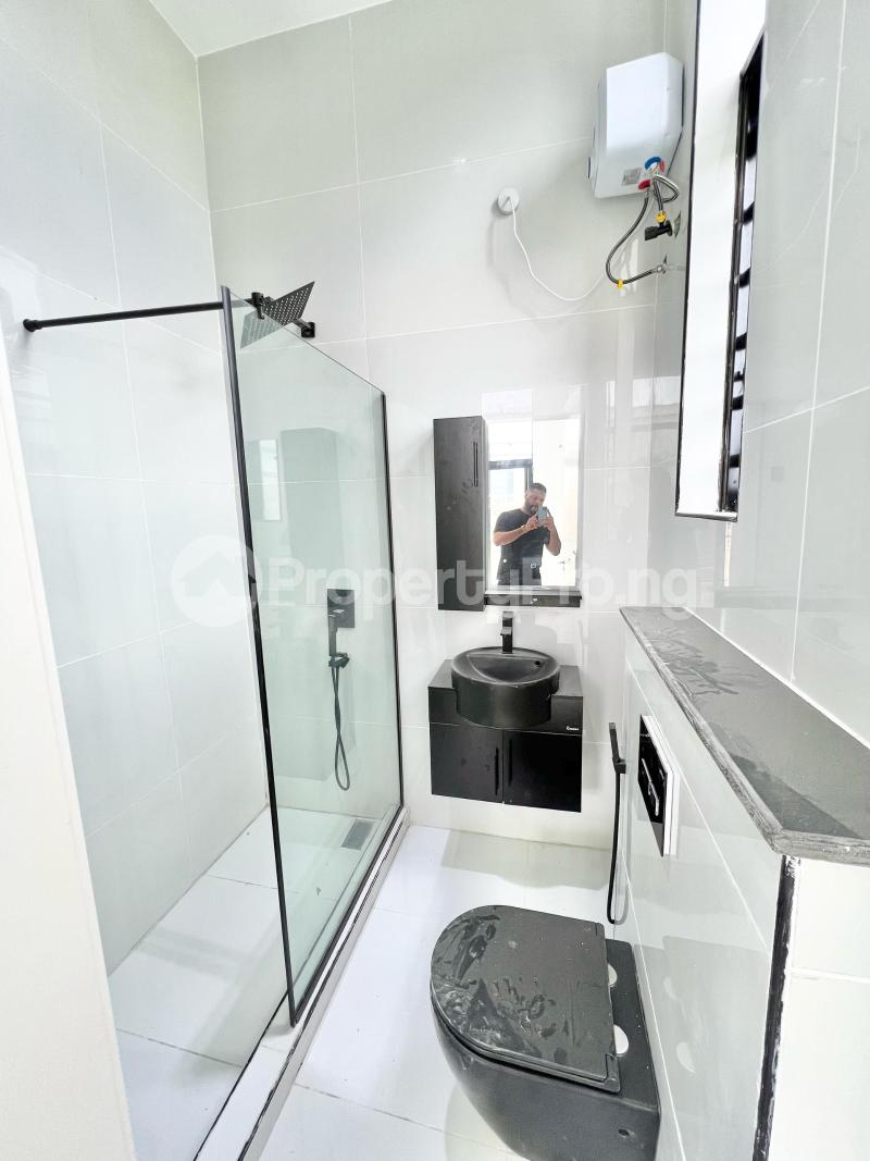 5 bedroom House for sale Toll Gate chevron Lekki Lagos