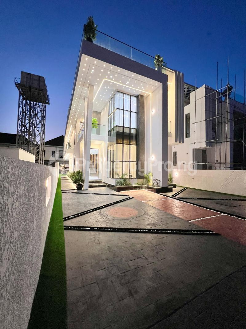 5 bedroom House for sale chevron Lekki Lagos