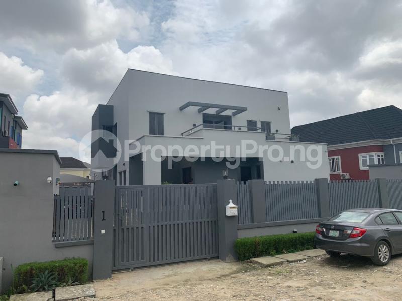 5 bedroom House for sale Millenuim/UPS Gbagada Lagos