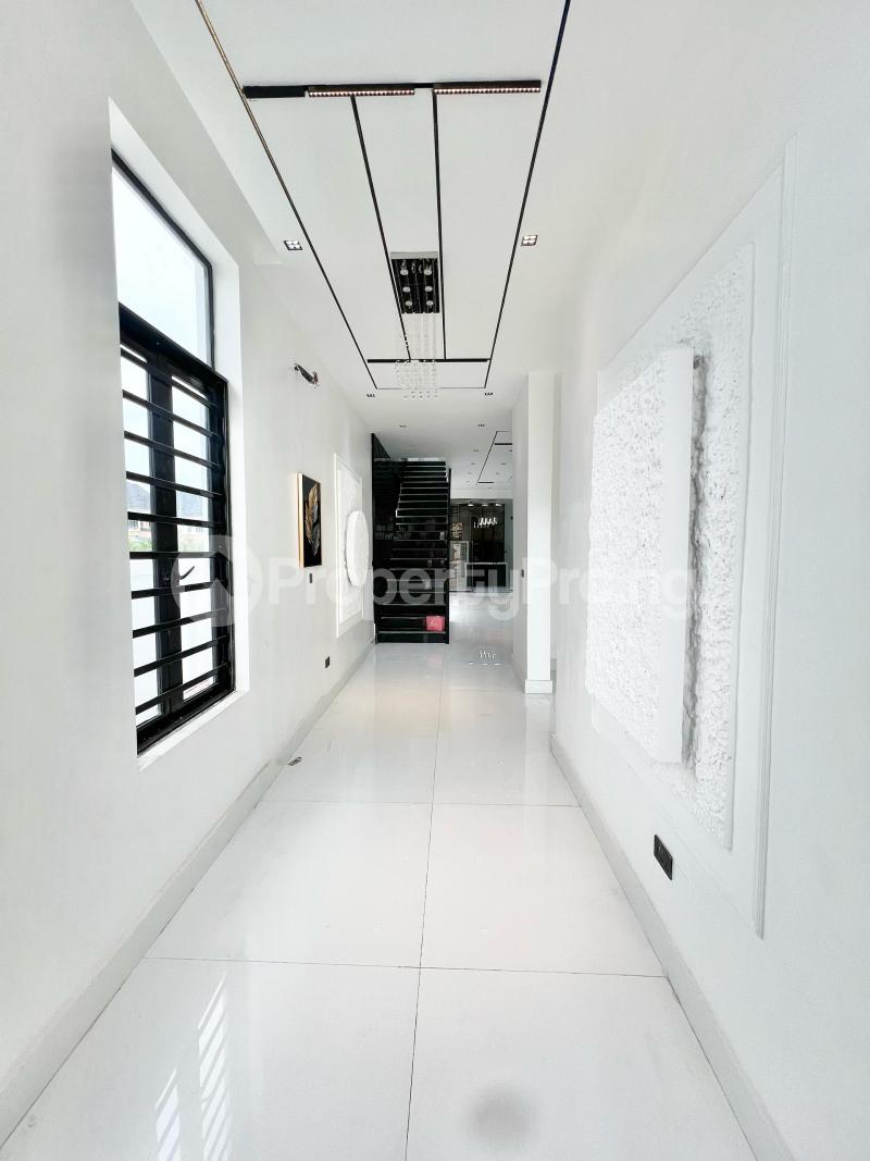 5 bedroom House for sale Toll Gate chevron Lekki Lagos