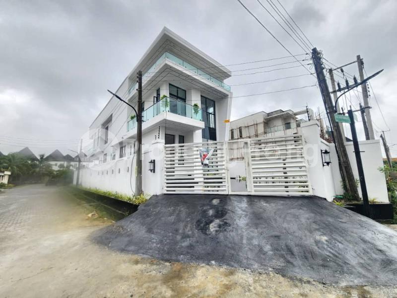 5 bedroom House for sale Toll Gate chevron Lekki Lagos