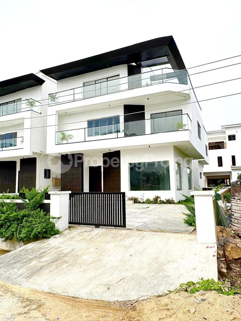 5 bedroom House for sale Ikota Lekki Lagos