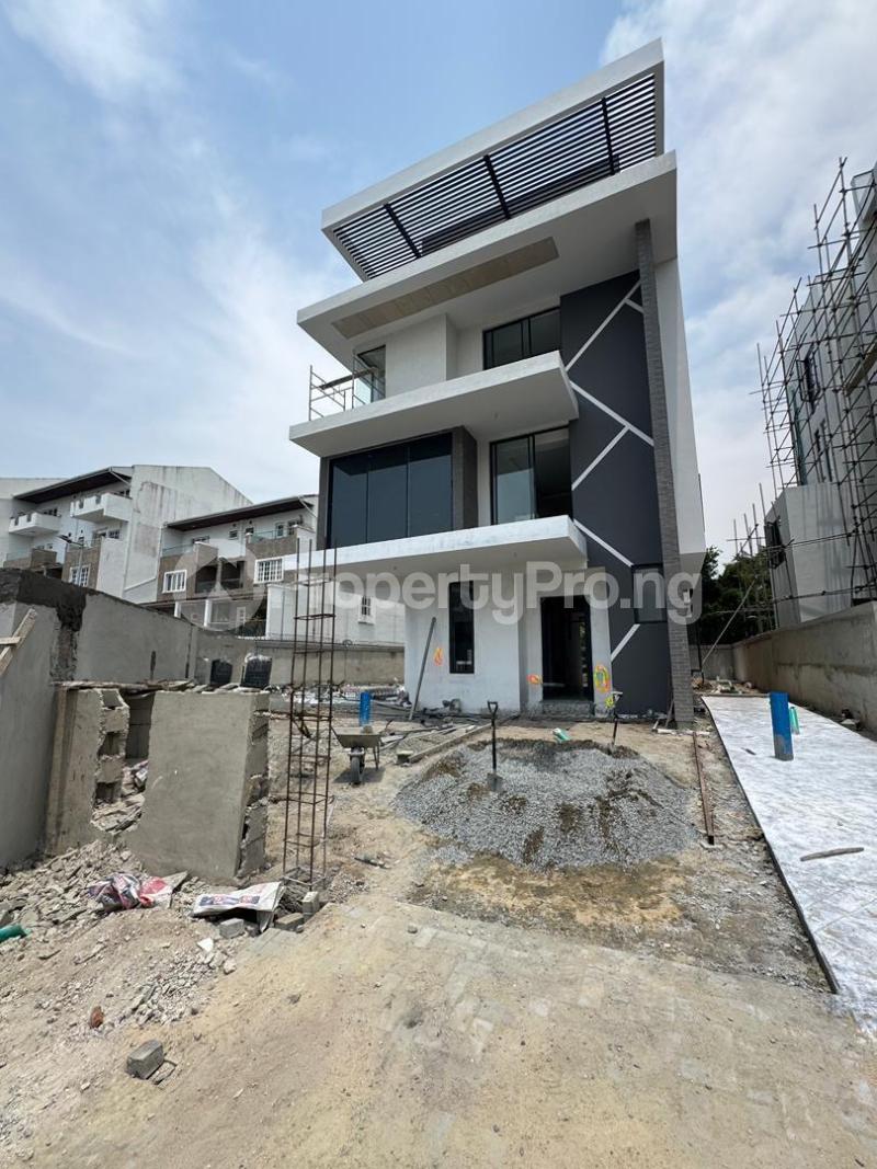 5 bedroom House for sale Off Lekki-Epe Expressway Ajah Lagos