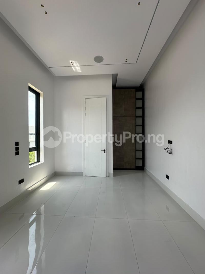 5 bedroom House for sale Ikota Lekki Lagos