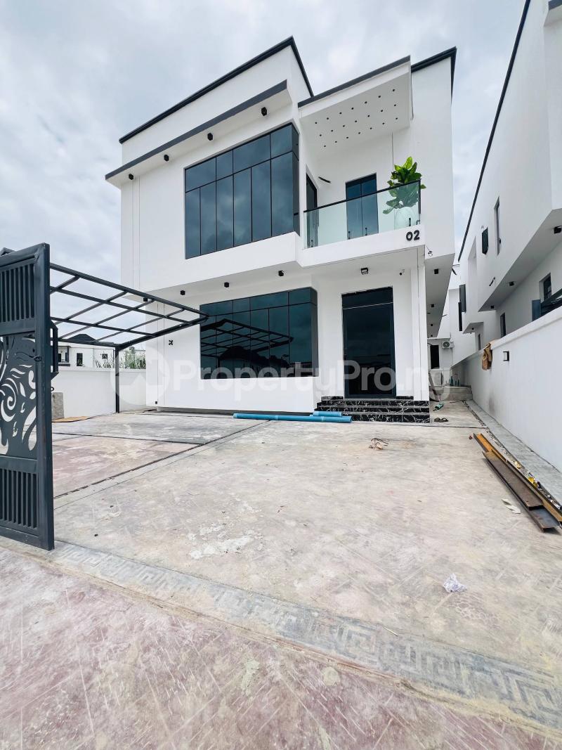 5 bedroom House for sale In A Gated And Secured Estate orchid Lekki Lagos