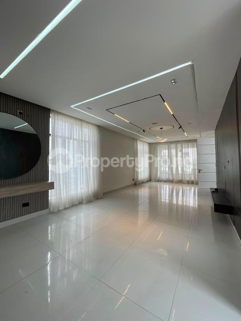 5 bedroom House for sale Chevron Lekki Lagos