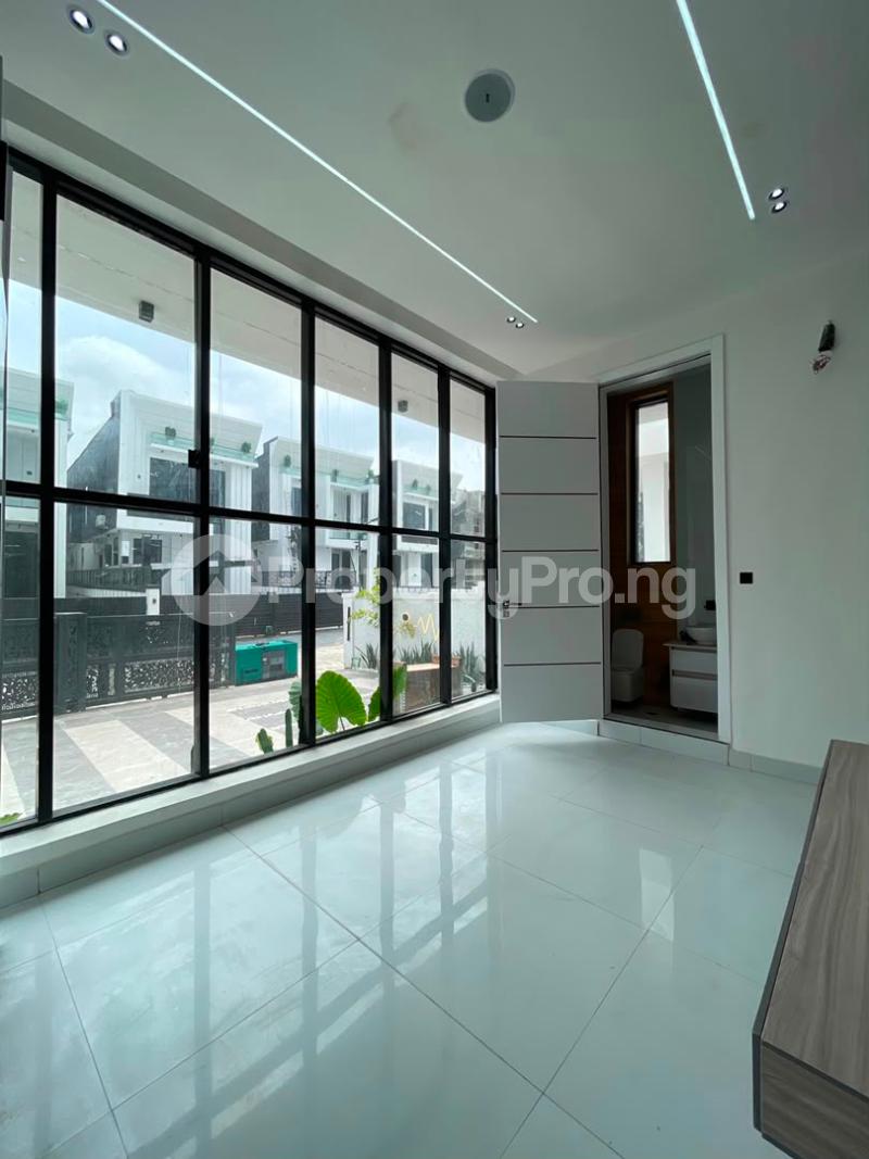 5 bedroom House for sale Chevron Lekki Lagos