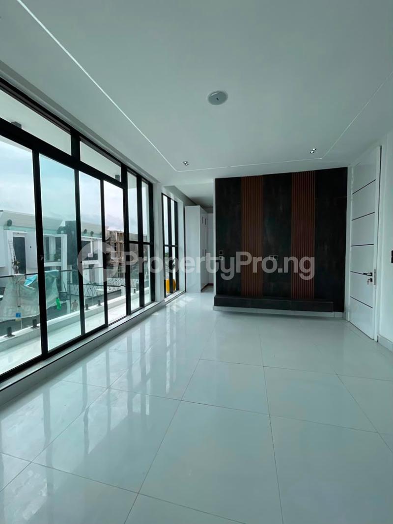 5 bedroom House for sale Chevron Lekki Lagos