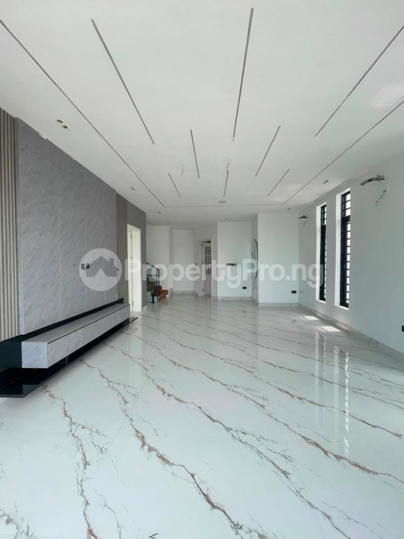 5 bedroom House for sale Chevron Lekki Lagos