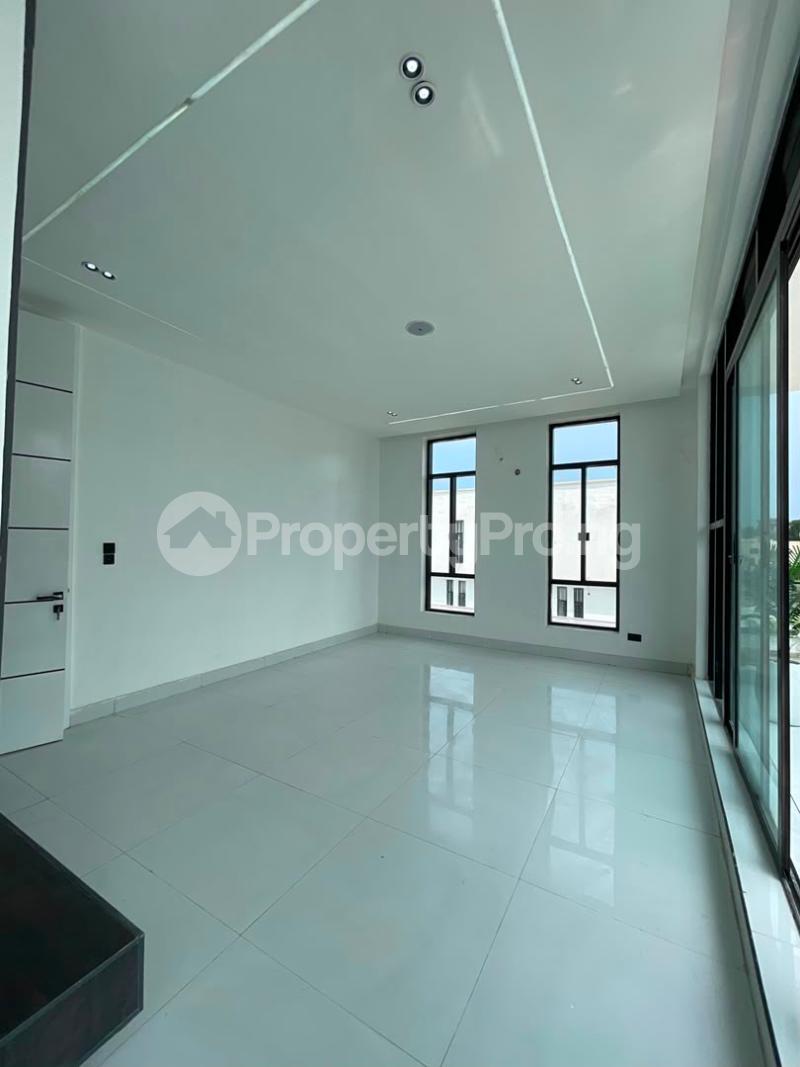 5 bedroom House for sale Chevron Lekki Lagos