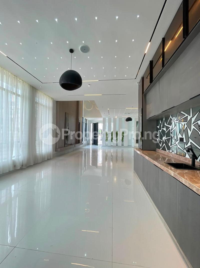 5 bedroom House for sale Chevron Lekki Lagos