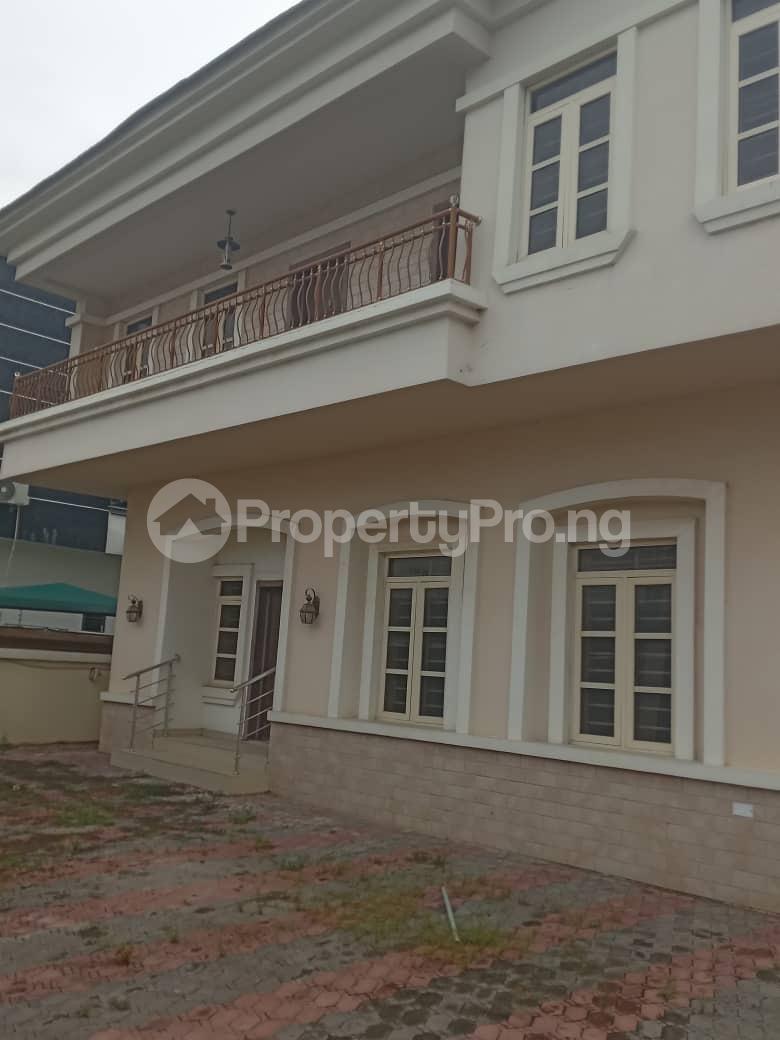 5 bedroom House for rent Ikota Lekki Lagos