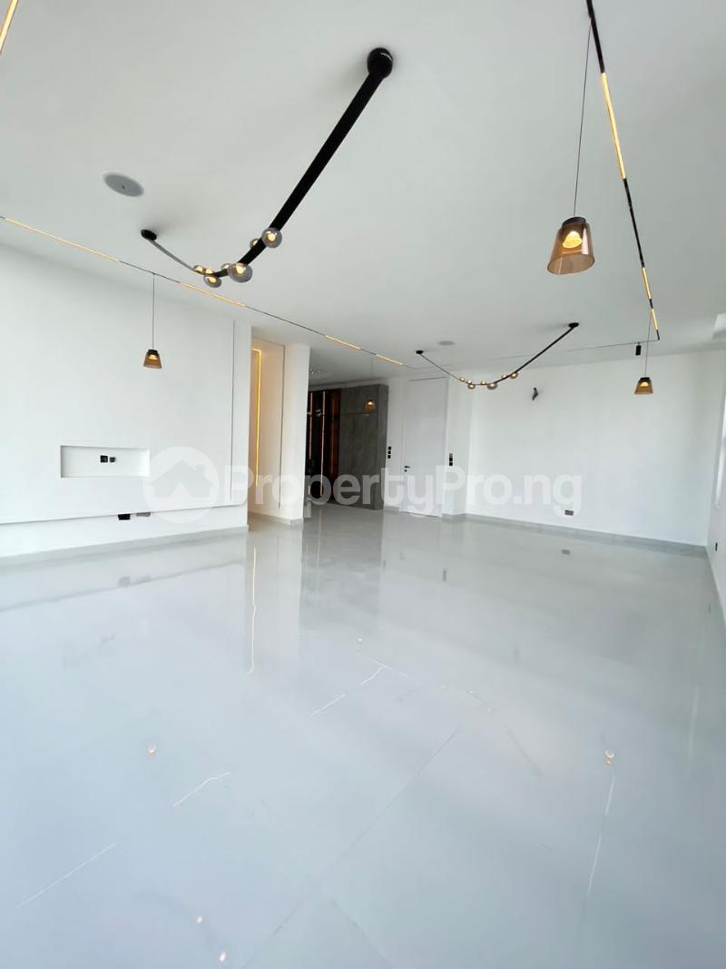 5 bedroom House for sale Osapa london Lekki Lagos