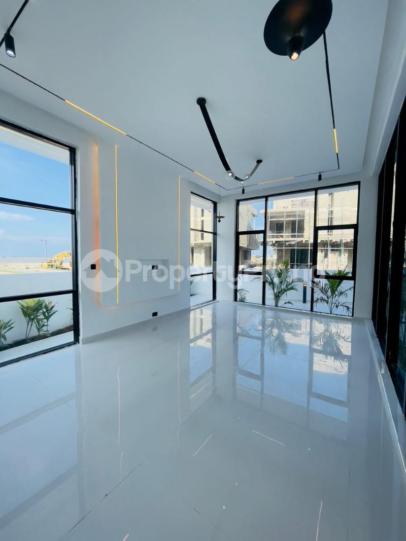 5 bedroom House for sale Osapa london Lekki Lagos