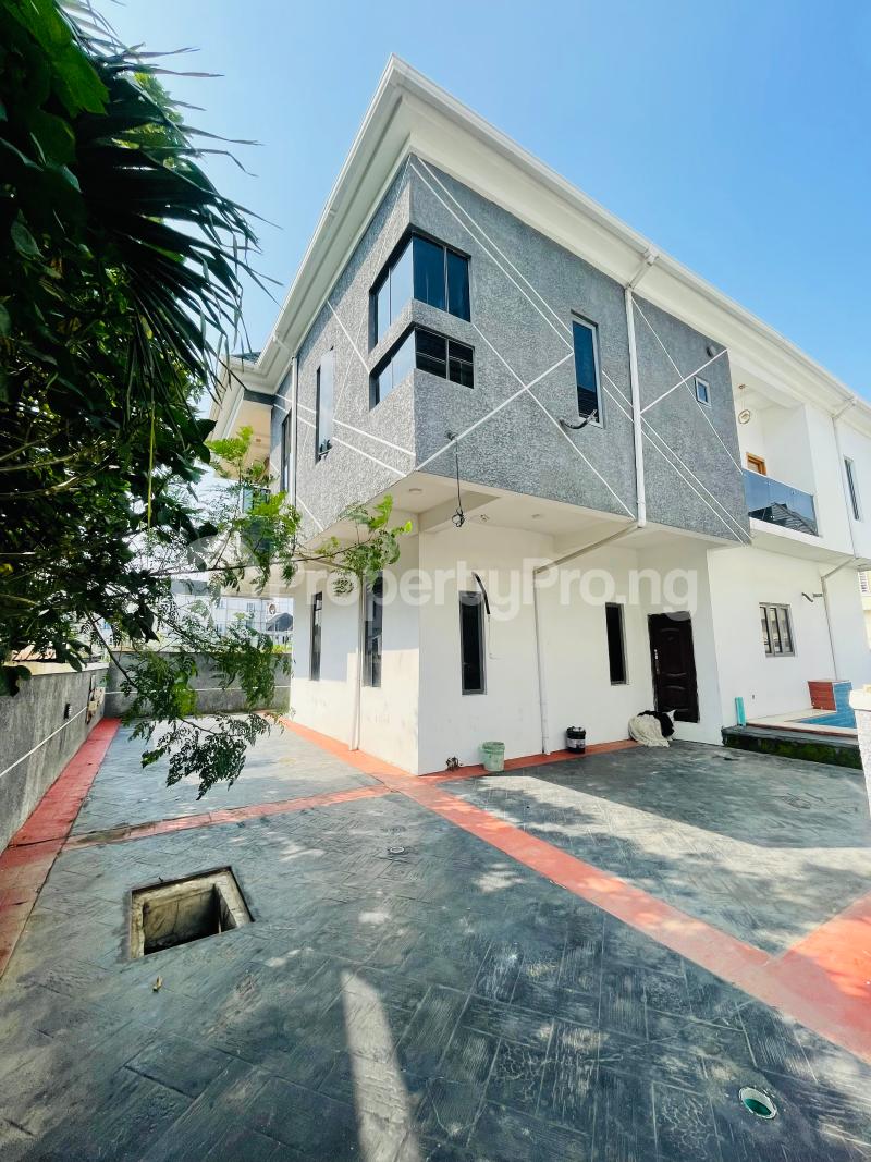 5 bedroom House for rent Ikota Lekki Lagos