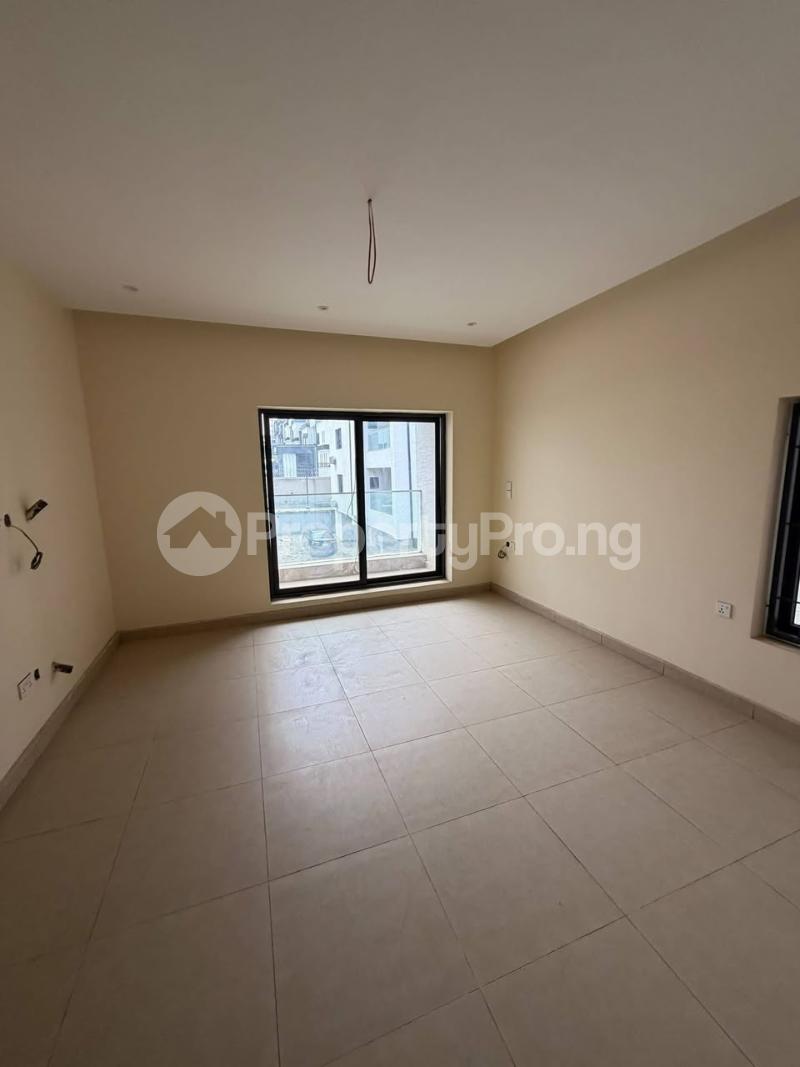 5 bedroom House for sale Guzape Abuja