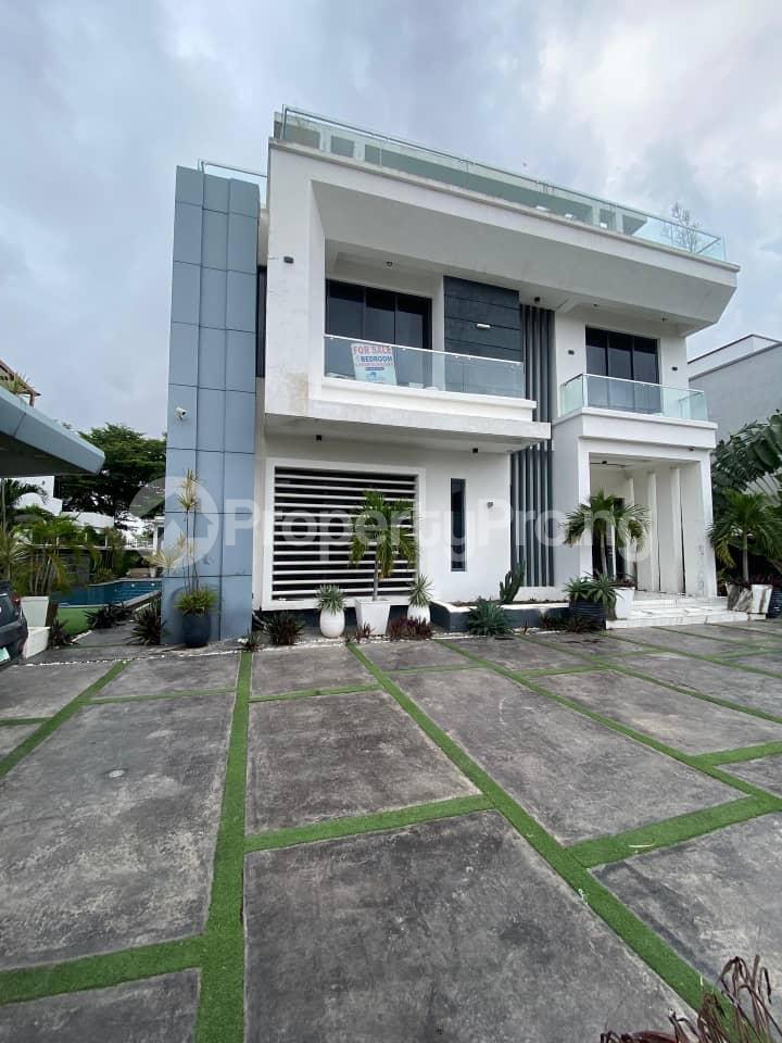 5 bedroom House for sale Pinnock Beach Estate Osapa london Lekki Lagos