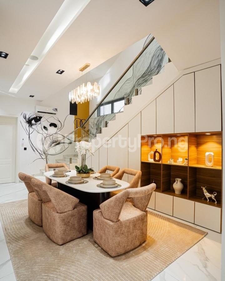 5 bedroom Flat / Apartment for rent Lekki Lagos