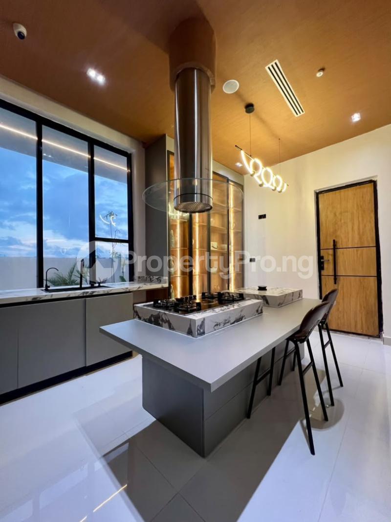 5 bedroom House for sale Osapa london Lekki Lagos