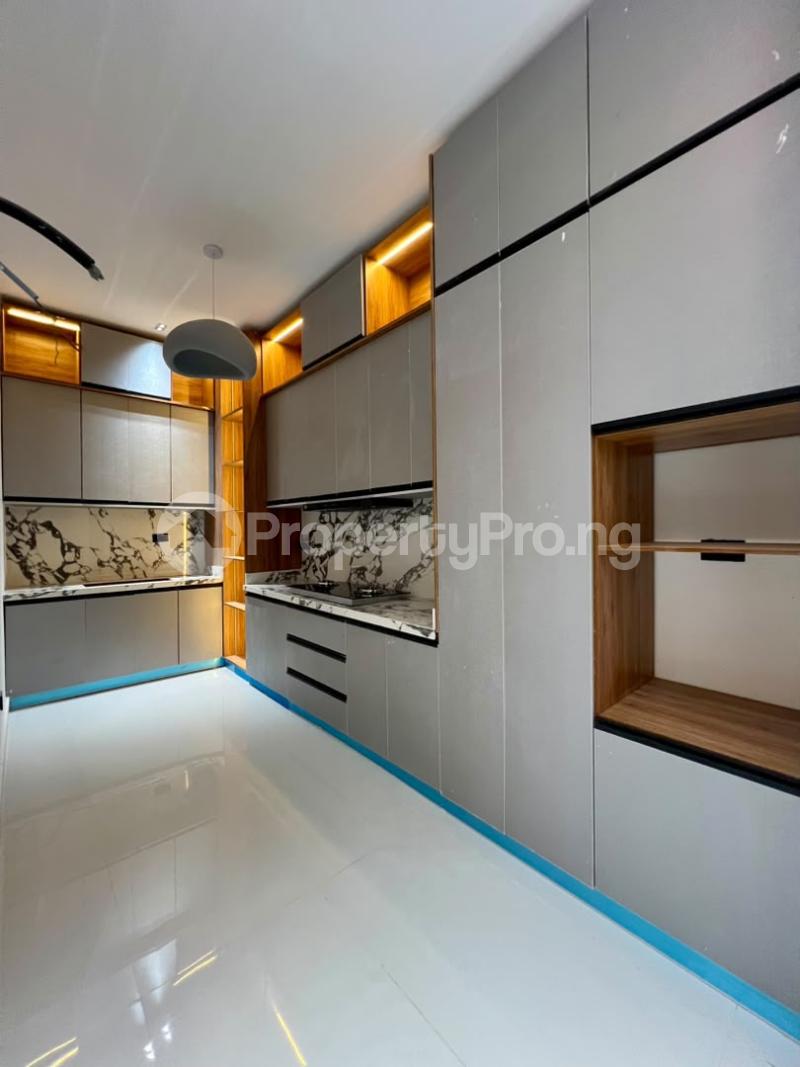 5 bedroom House for sale Osapa london Lekki Lagos