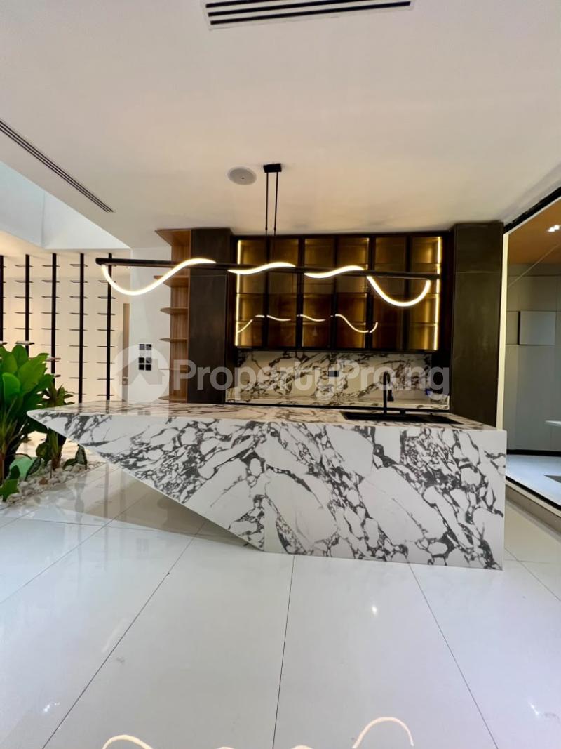 5 bedroom House for sale Osapa london Lekki Lagos