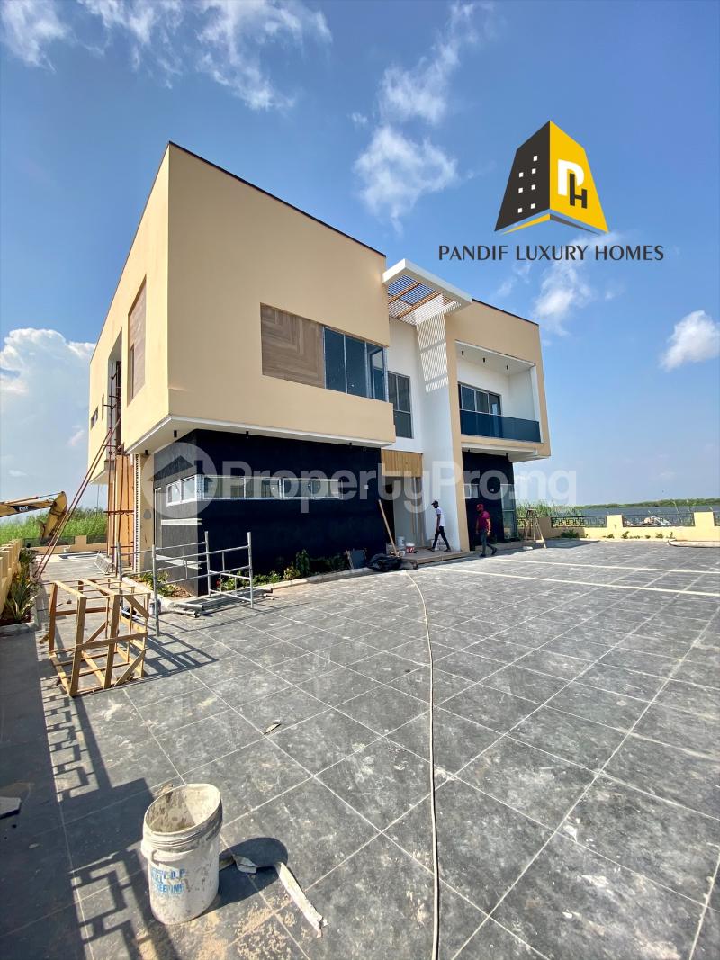 5 bedroom House for sale chevron Lekki Lagos