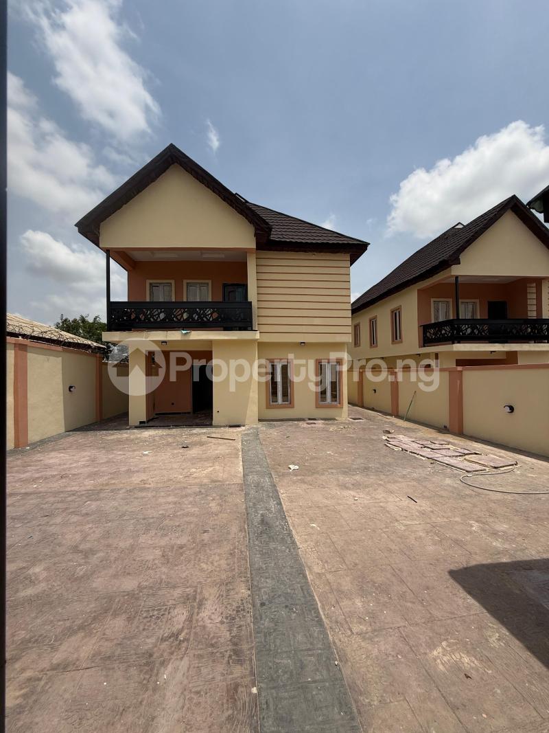 5 bedroom House for sale Alao Akala Estate, Akobo Ibadan Oyo
