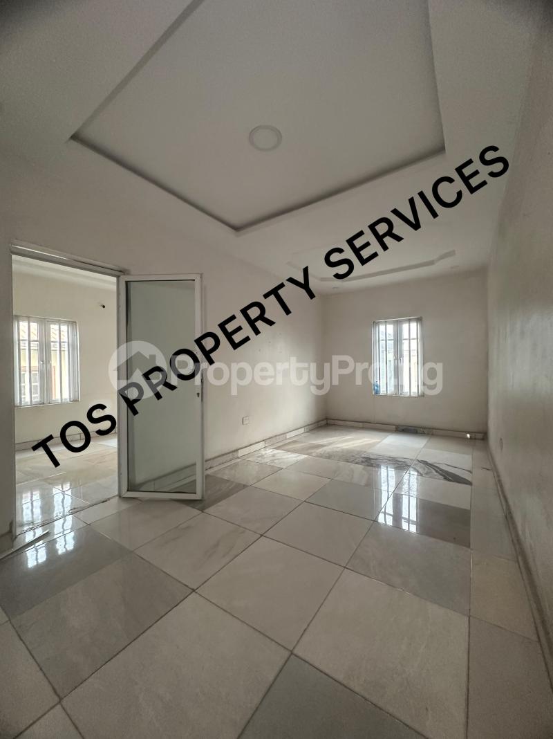 5 bedroom Commercial Property for rent Off Herbert Macaulay Way, Yaba ,lagos. Alagomeji Yaba Lagos