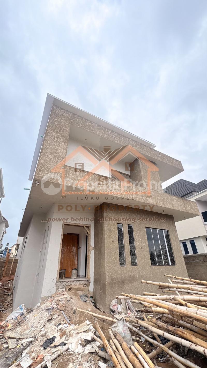 5 bedroom House for sale Carlton Gate Estate , Akobo Ibadan Oyo