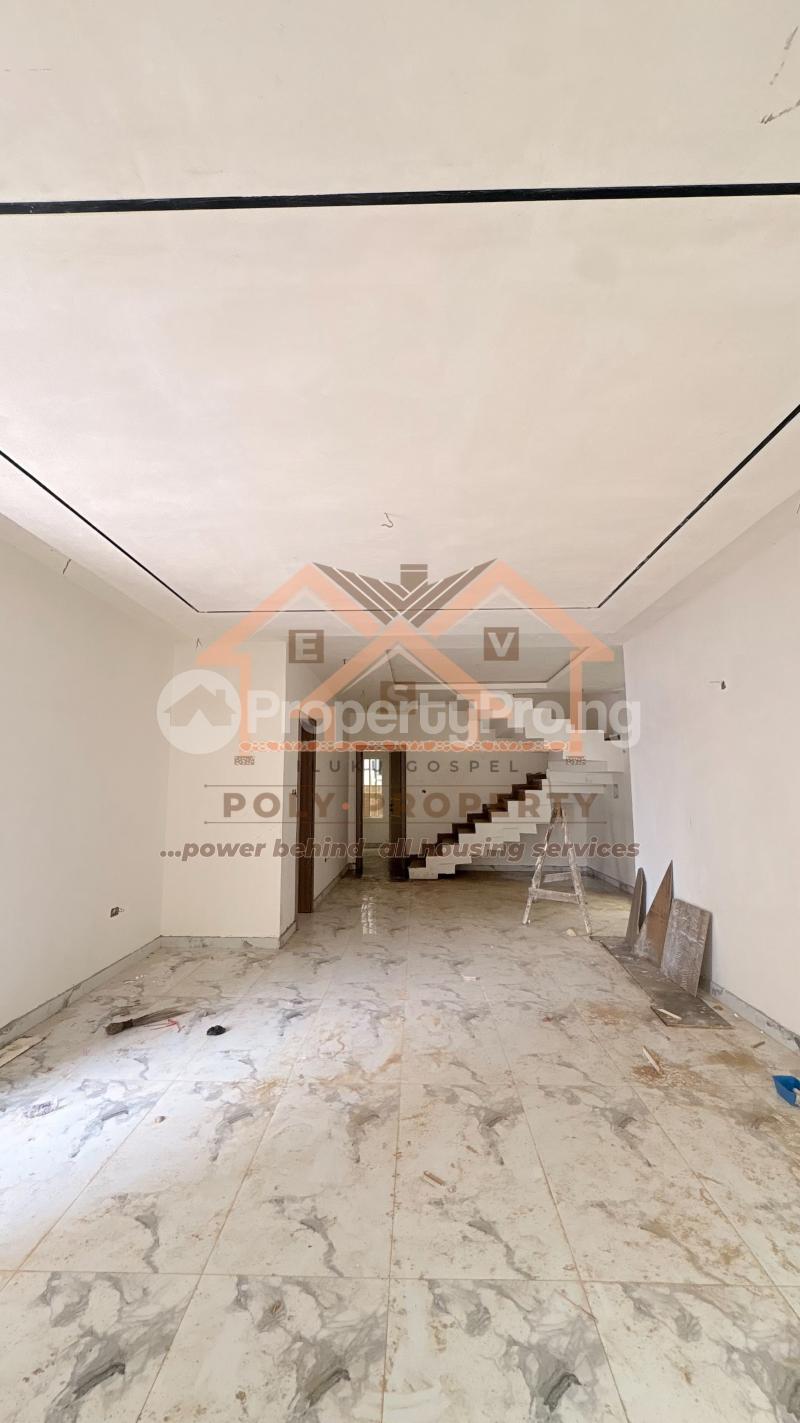 5 bedroom House for sale Carlton Gate Estate , Akobo Ibadan Oyo