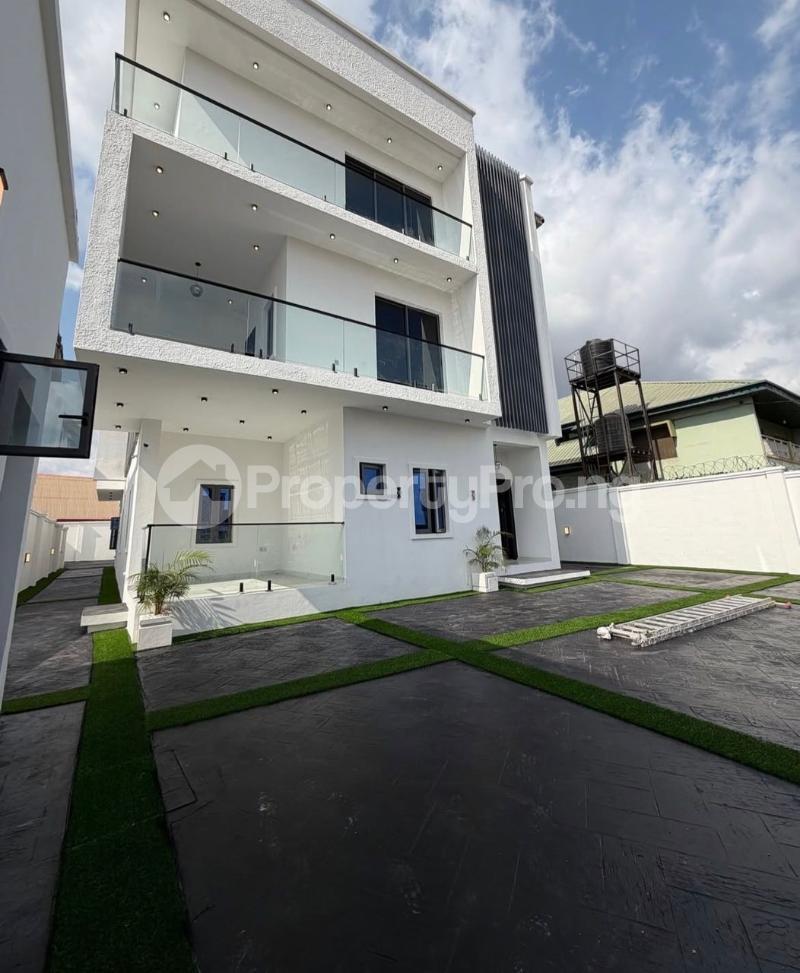 5 bedroom House for sale Oluyole Estate, Ibadan Oyo