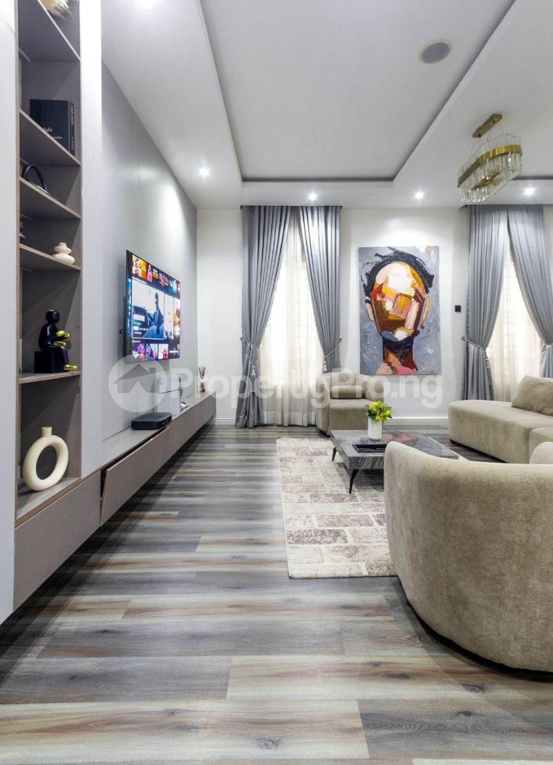 5 bedroom Flat / Apartment for shortlet Osapa london Lekki Lagos