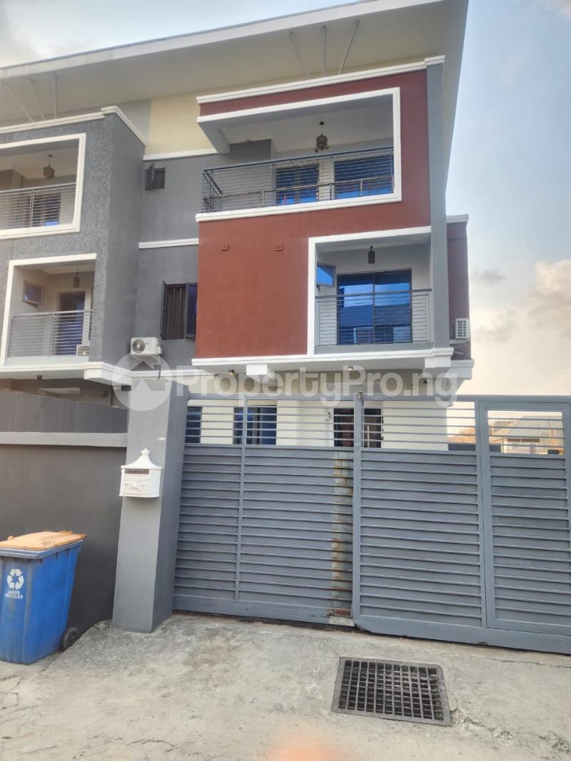 5 bedroom House for sale  Millenuim/UPS Gbagada Lagos