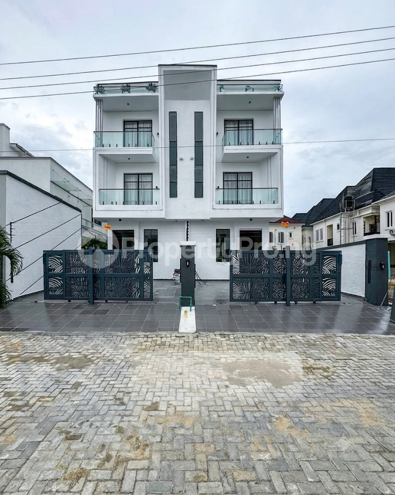 5 bedroom House for sale Vgc Axis VGC Lekki Lagos